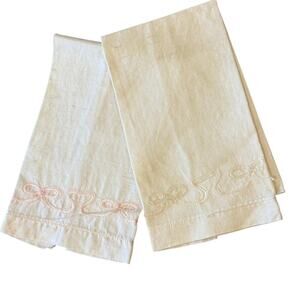 Vintage Retro Set of 2 Embroidered Bow Napkins Kitchen Towels
